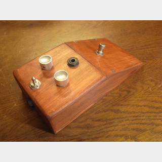 British Pedal Company  Limited Edition Wooden Case Tonebender Mk1