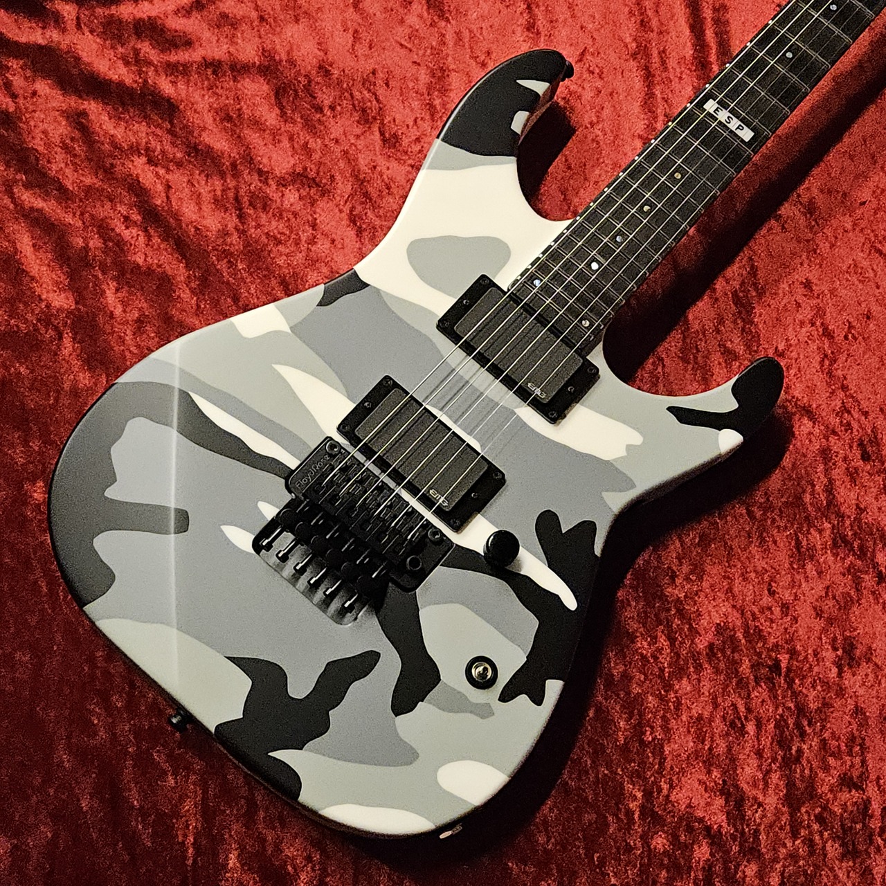 ギター E-II M-II NECK THRU Urban Camo L/H LEFTY ギター E-II M-II
