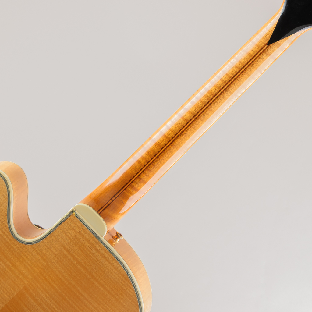 GUILD Benedetto X700 Stuart Honey Blond 90~00's（中古）【楽器検索