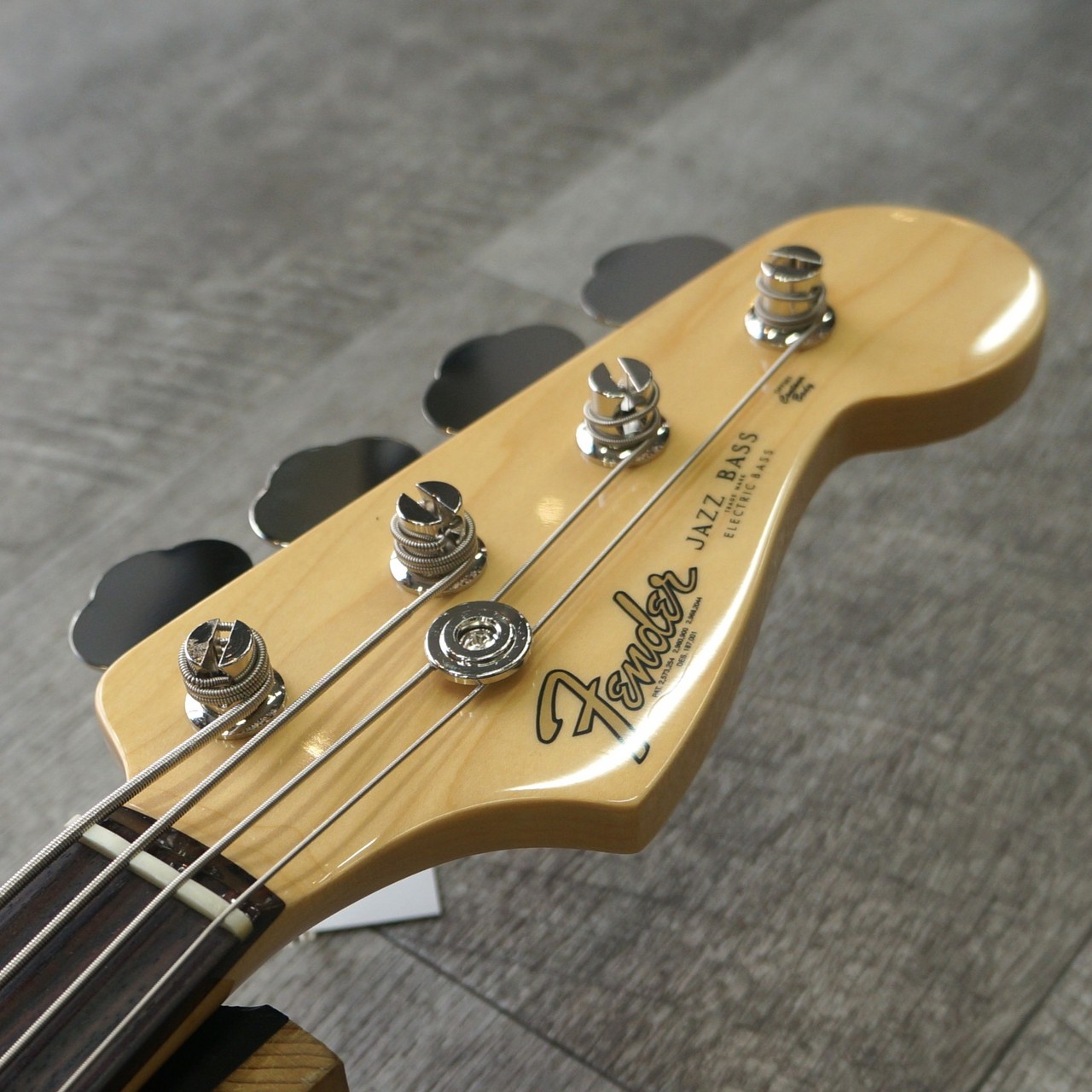 Fender Made in Japan Traditional 60s Jazz Bass - Olympic White 