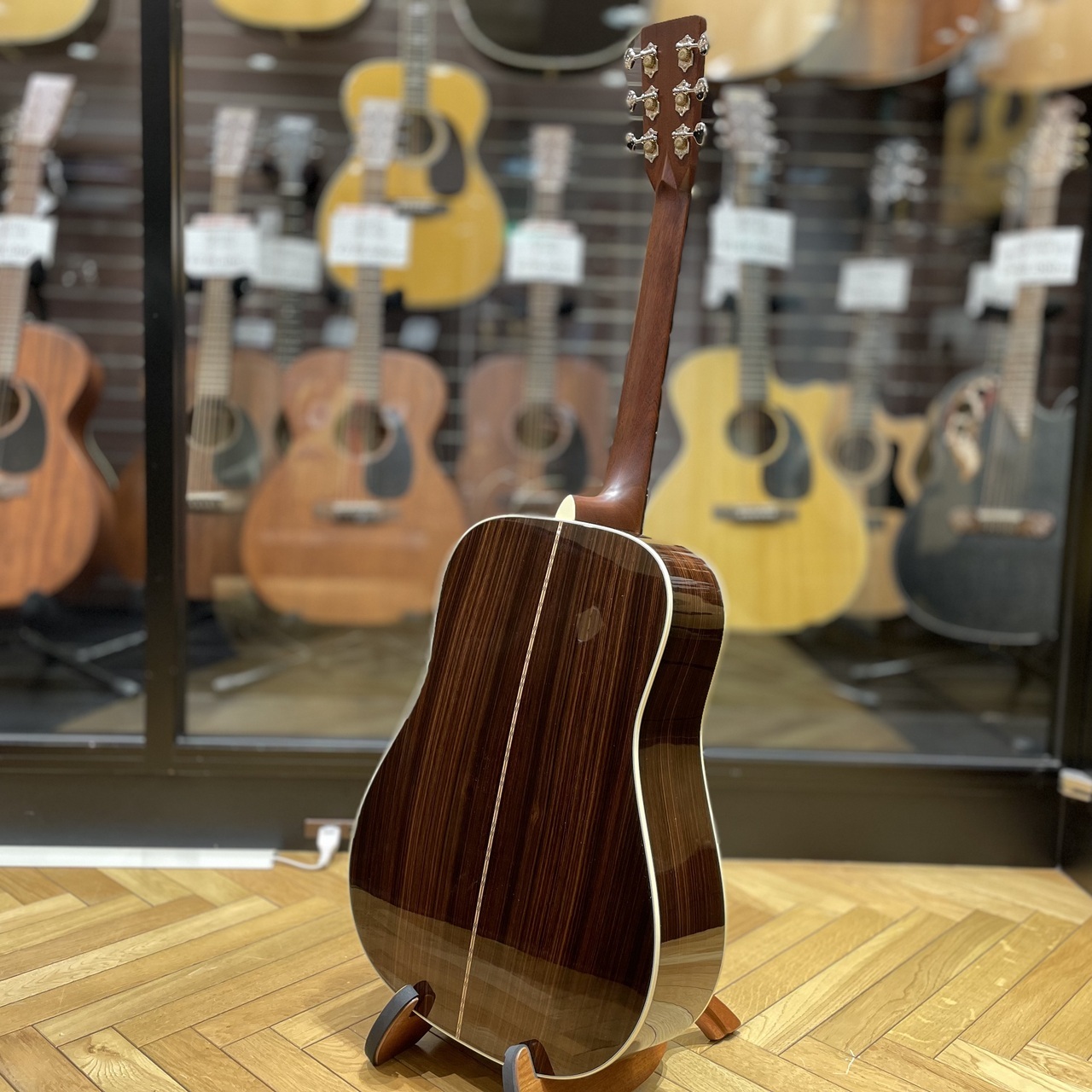 Martin D-28  スタンダードハードケース付き2021年9月 Martin D-28 スタンダードハードケース付き2021年9月