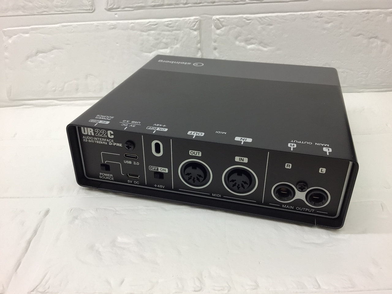 限定SALE低価[新品同様] Steinberg UR22C 2IN/2OUTオーディオインターフェース/32ビット/192 kHz対応のAD/DAコンバーター [RI726] オーディオインターフェース