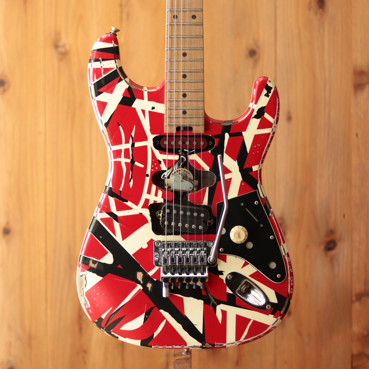 エレキギター 自作フランケン赤黒ストライプデザイン EVH イーブイエイチ Striped Series Frankie Red with Black