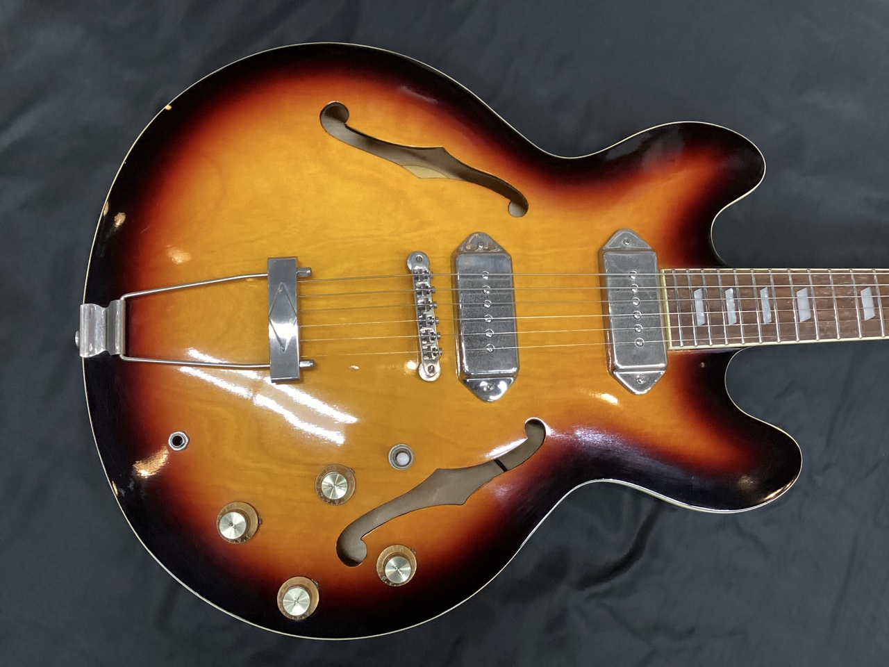 シ*ン様 Epiphone Casino NA エピフォン カジノ NA エピフォン・カジノ - Wikipedia