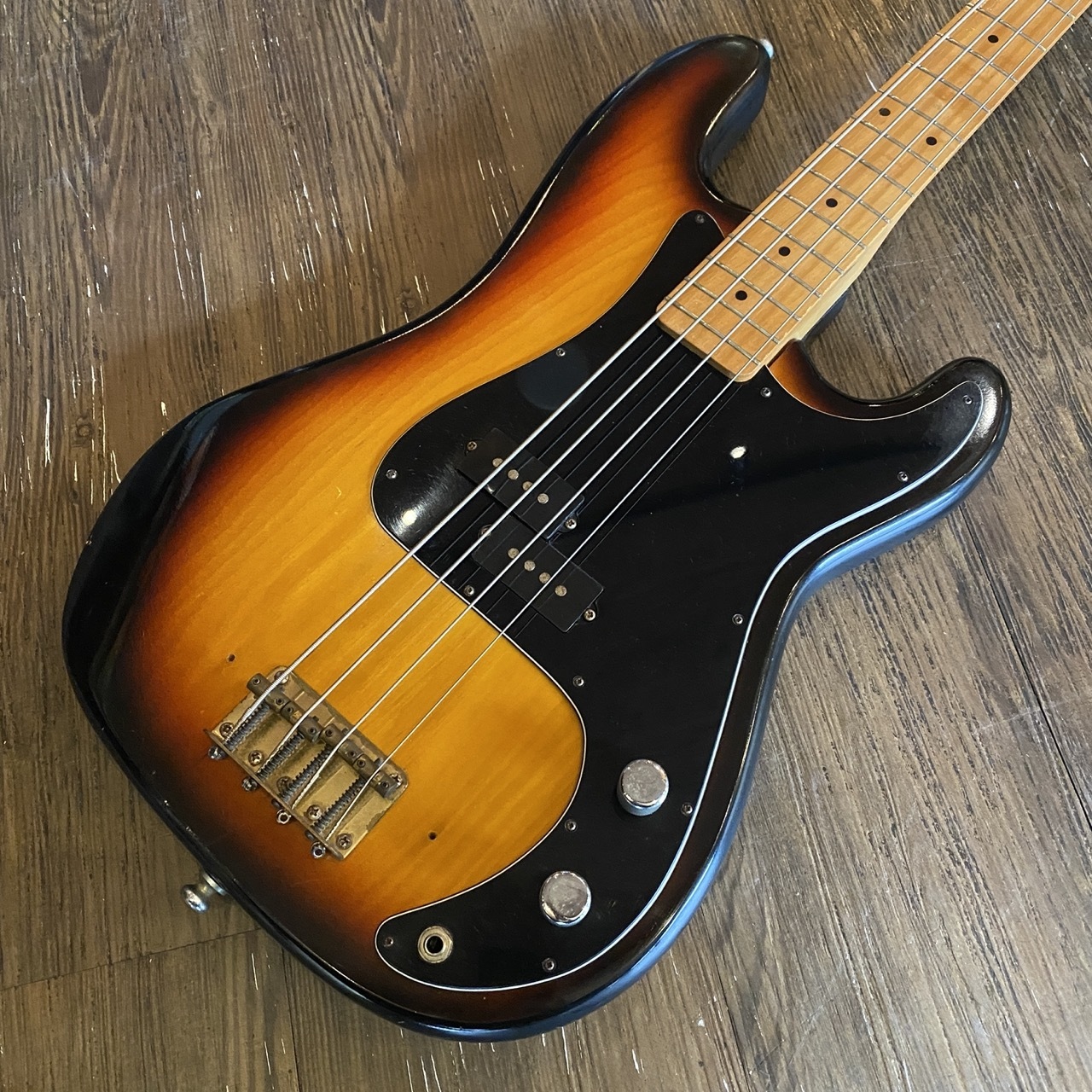 HOLLY Splendor Series Electric Bass Guitar（中古/送料無料）【楽器