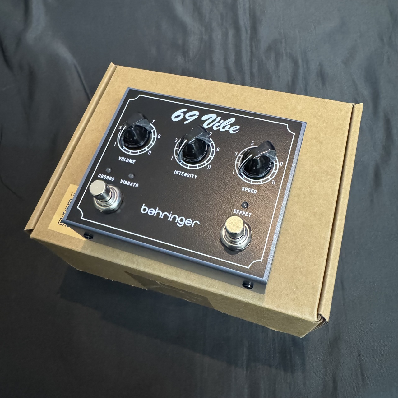 Behringer 69 Vibe w/エクスプレッションペダル Behringer 69 Vibe