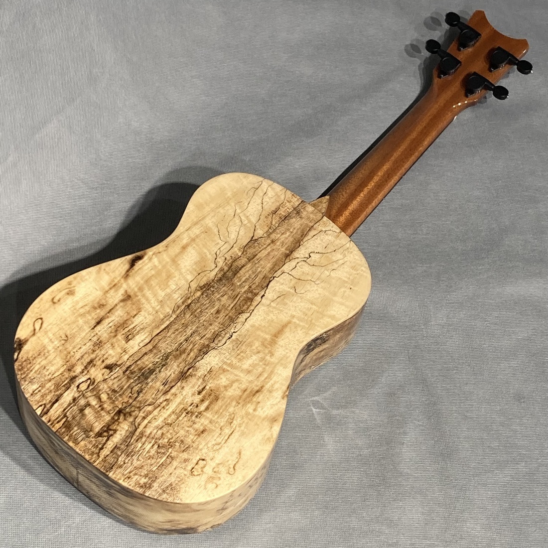 ROMERO CREATIONS C-MG-24004 Concert Mango Hi-G（B級特価）【楽器