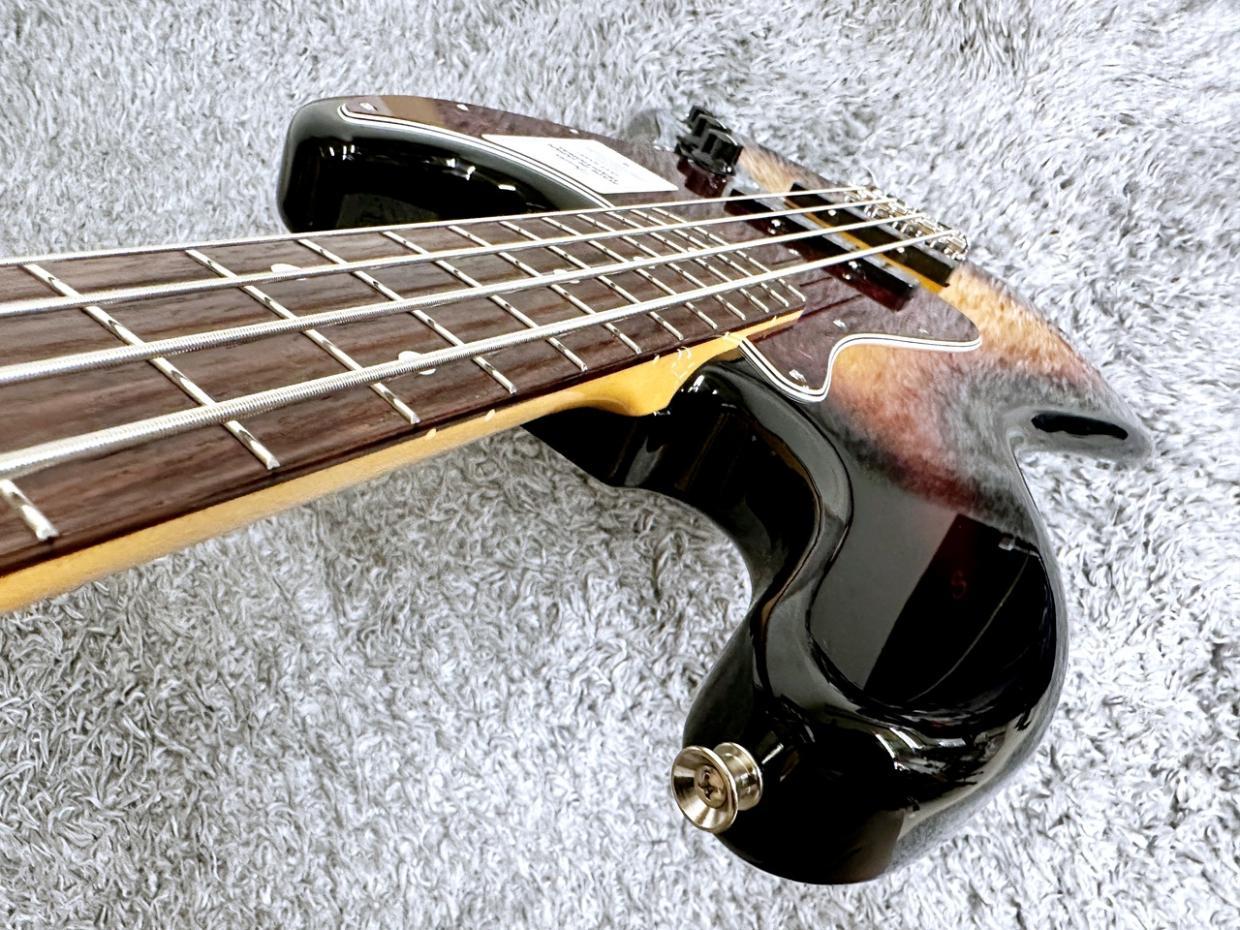 Fender Made in Japan Traditional 60s Jazz Bass 3-Color Sunburst