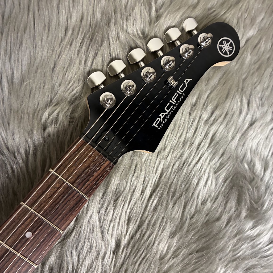 YAMAHA パシフィカ 212 トランスルーセントブラック YAMAHA パシフィカ