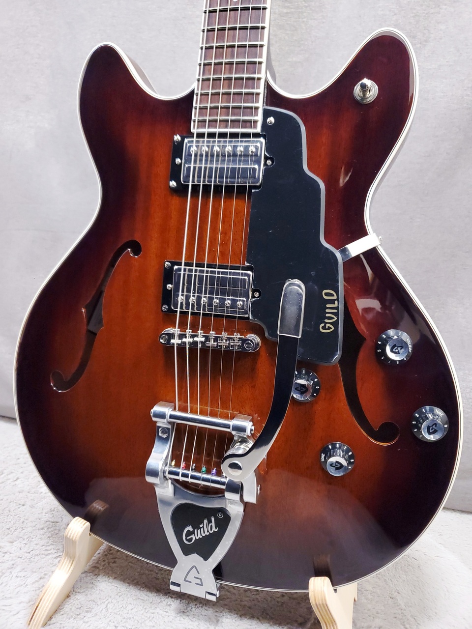 GUILD STARFIRE lSCATB サンバースト セミアコ GUILD STARFIRE lSCATB サンバースト セミアコ ギター