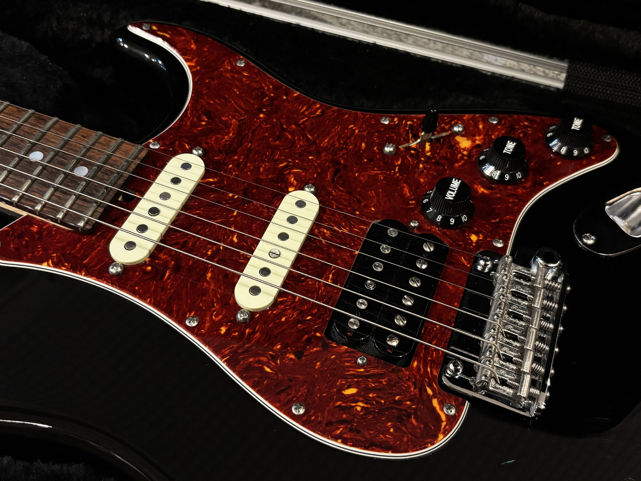 James Tyler Japan The Black Classic Alder（中古）【楽器検索