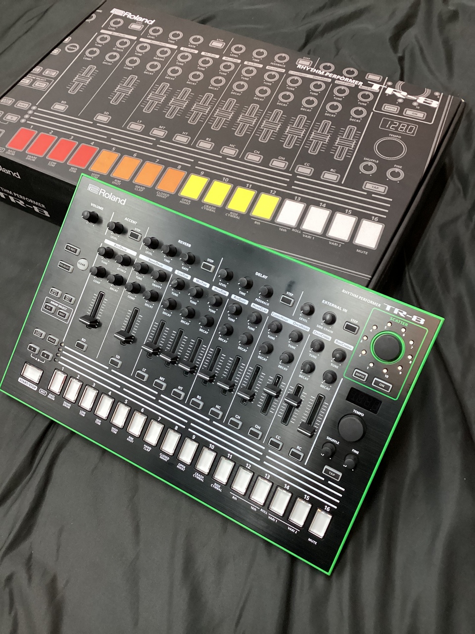 Roland TR-8(ローランド TR-808)（中古）【楽器検索デジマート】