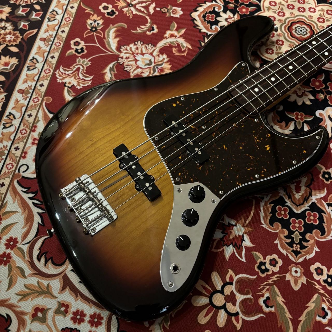 Fender TRAD Jazz Bass（中古/送料無料）【楽器検索デジマート】