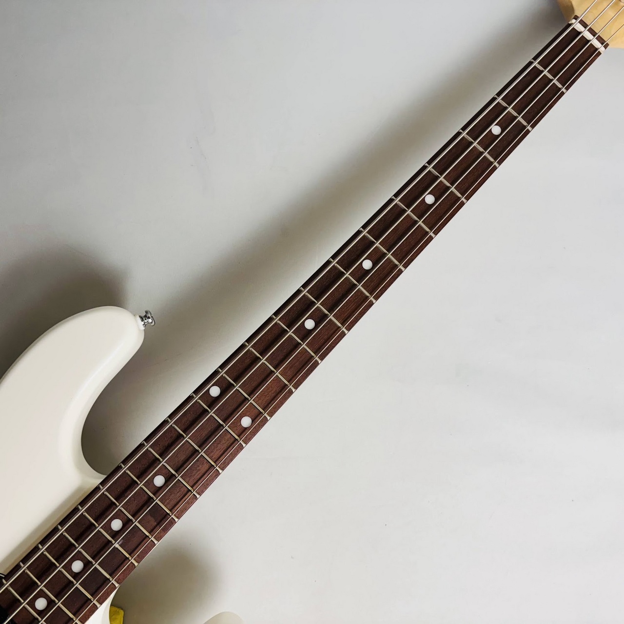 sterling by musicman sub ray4 /ホワイト Sterling by Musicman SUB Ray4 White 2012 – Topshelf Instruments