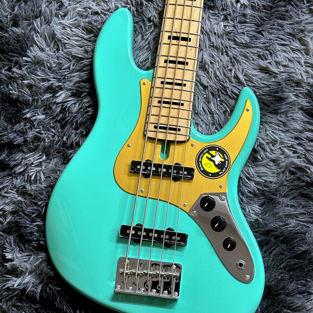 Sire Marcus Miller V5-24 5st MLG (Mild Greenl) 【マーカスミラー