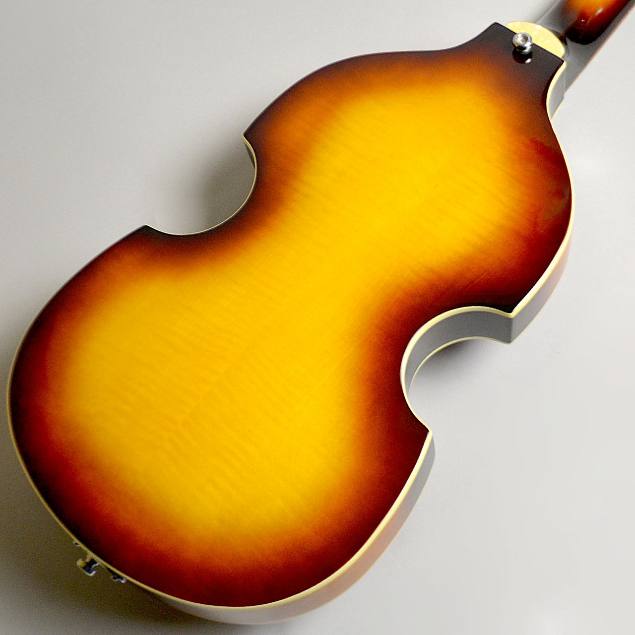 Höfner HI-SERIES エレキベース サンバースト、専用ケース付き Hofner HI-BB-PE-SB（新品/送料無料）【楽器検索デジマート】