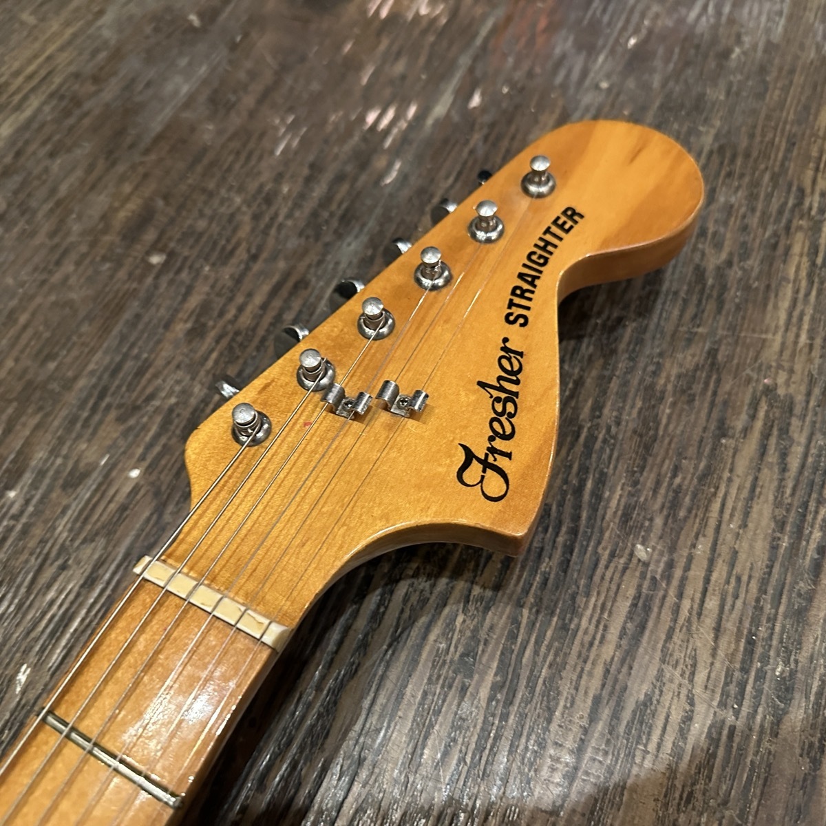 Fresher Straighter Stratocaster Type Electric Guitar（中古