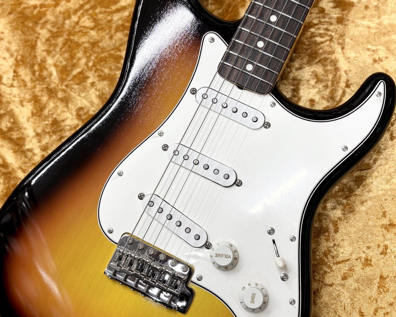 Vanzandt STV-R2 Custom ~63 3-Tone Sunburst~ #10195 ≒3.54kg（新品