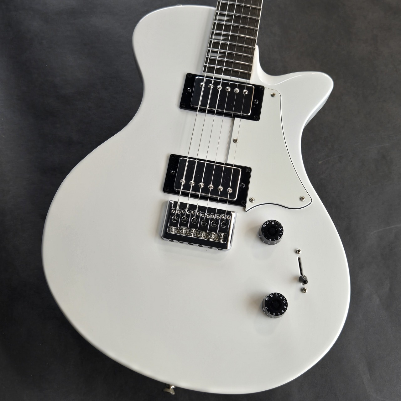 【返品?交換対象商品】 RYOGA -White【現物画像】（新品/送料無料）【楽器検索 HORNET ギター