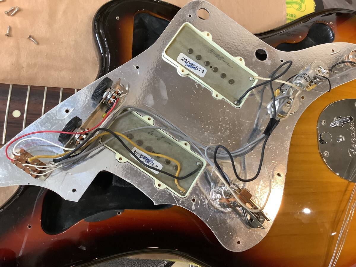 リペアショップ発　fenderJapanジャズマスター ダンカンPUメンテ済み リペアショップ発 fender Japan ジャズマスター ダンカンPU