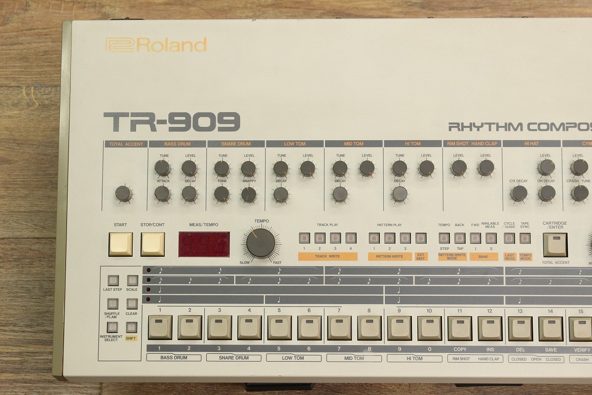 Roland TR-909 Rhythm Composer【VINTAGE】 【キーボードマート新宿