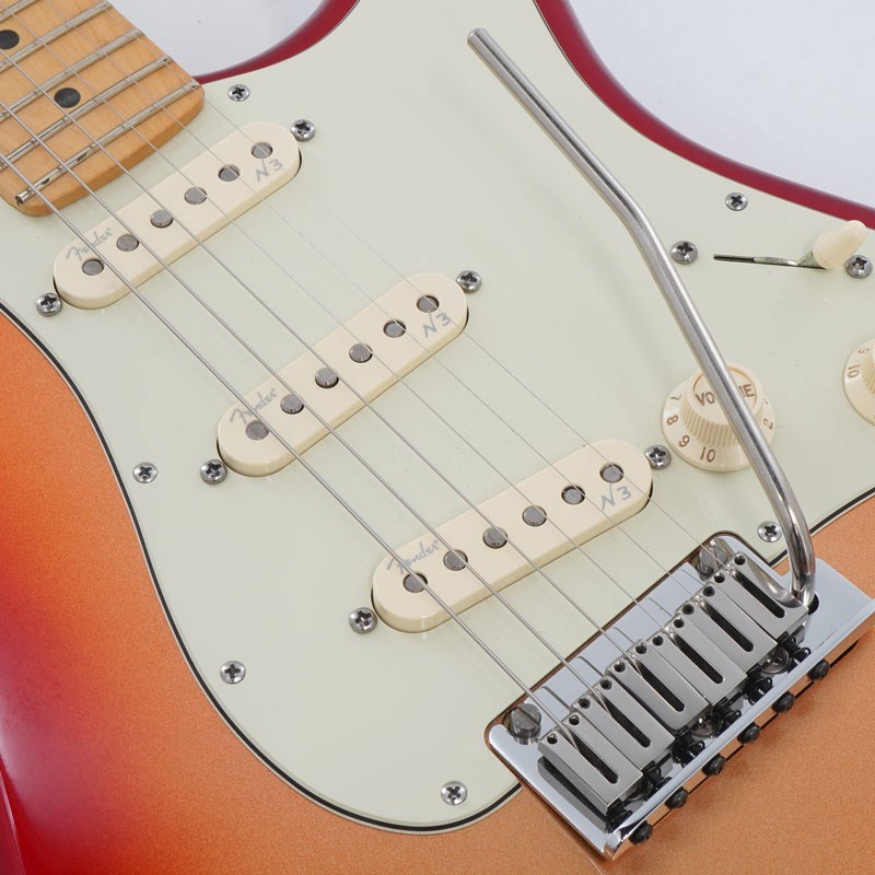 Fender USA American Deluxe Stratocaster N3 Cherry Burst