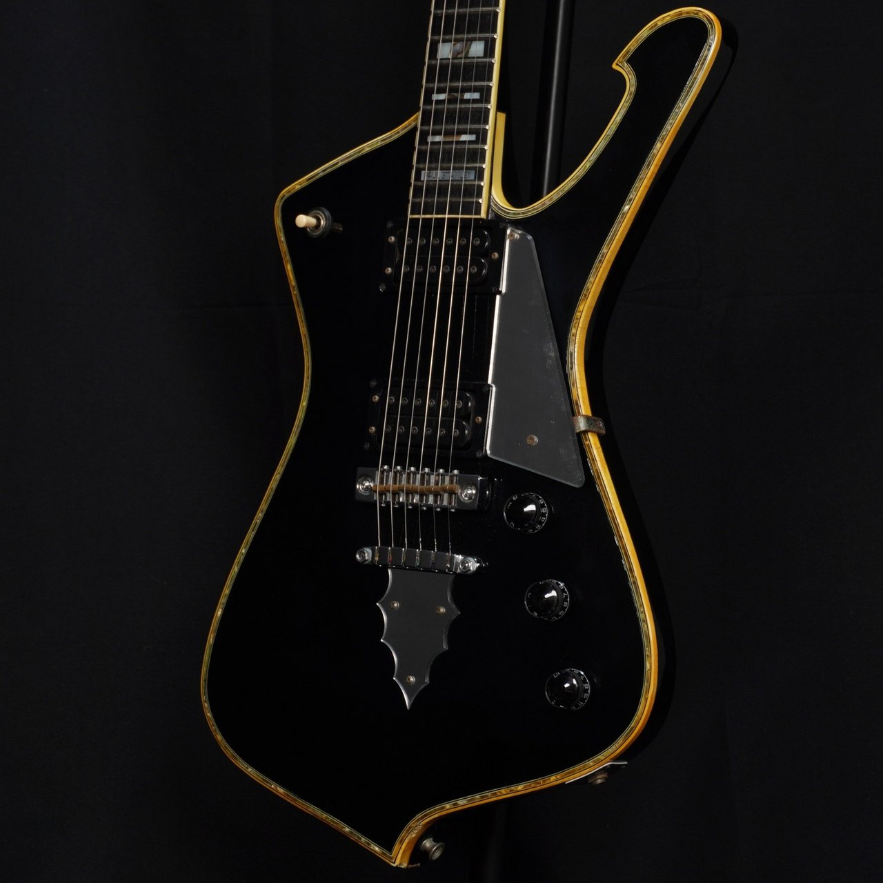 Ibanez エレキギター 黒　ブラック Vintage Ibanez 1980s Double Cut Electric Solid Body Electric