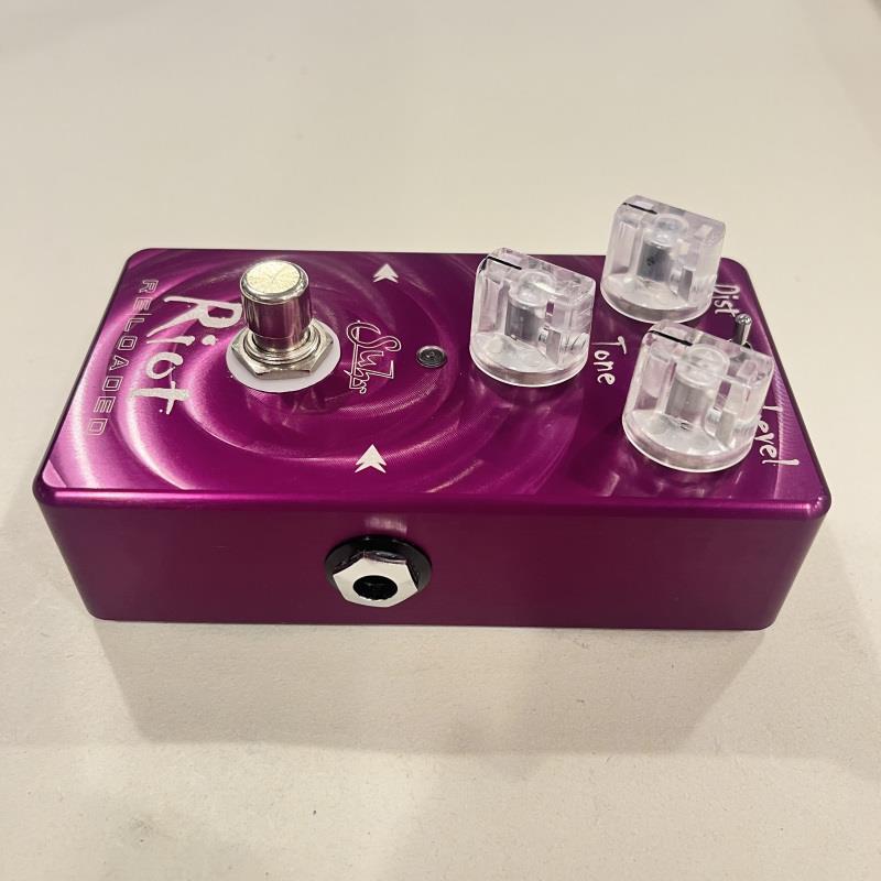Suhr Riot Reloaded ディストーション Suhr Riot Reloaded Pedal | Suhr.com