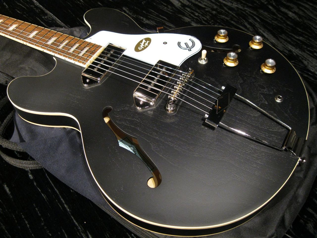 Epiphone Casino Worn (Worn Ebony)（中古）【楽器検索デジマート】