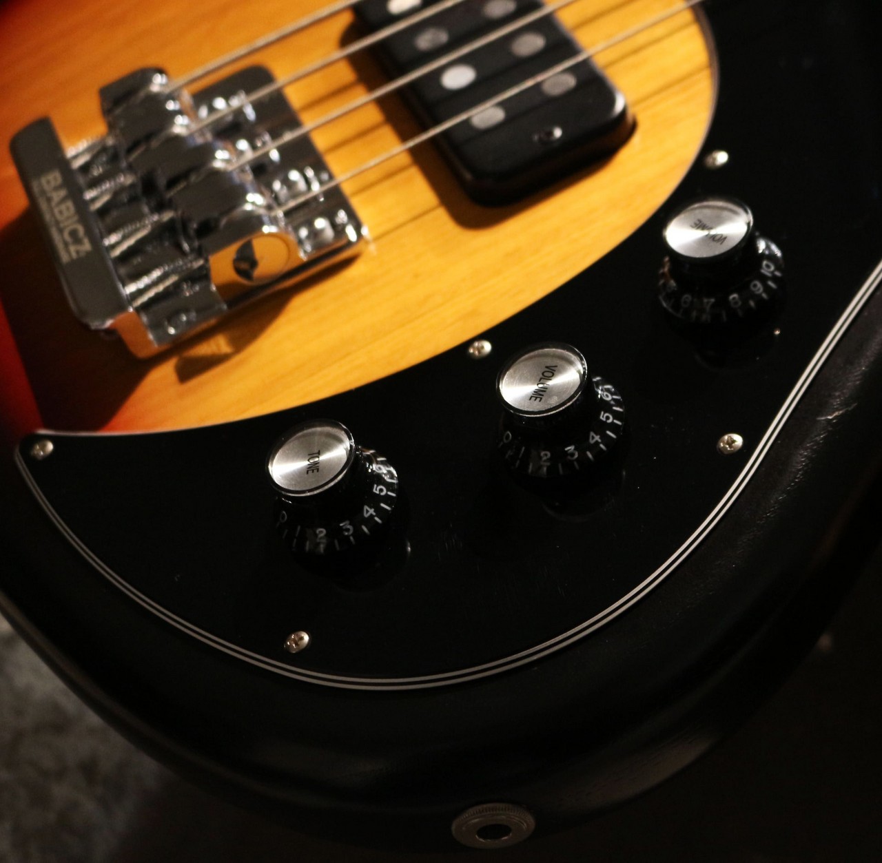 ギブソン　EBエレキベース サンバースト Gibson EB Bass -3 Tone Sunburst-【軽量3.62kg】【2014年製
