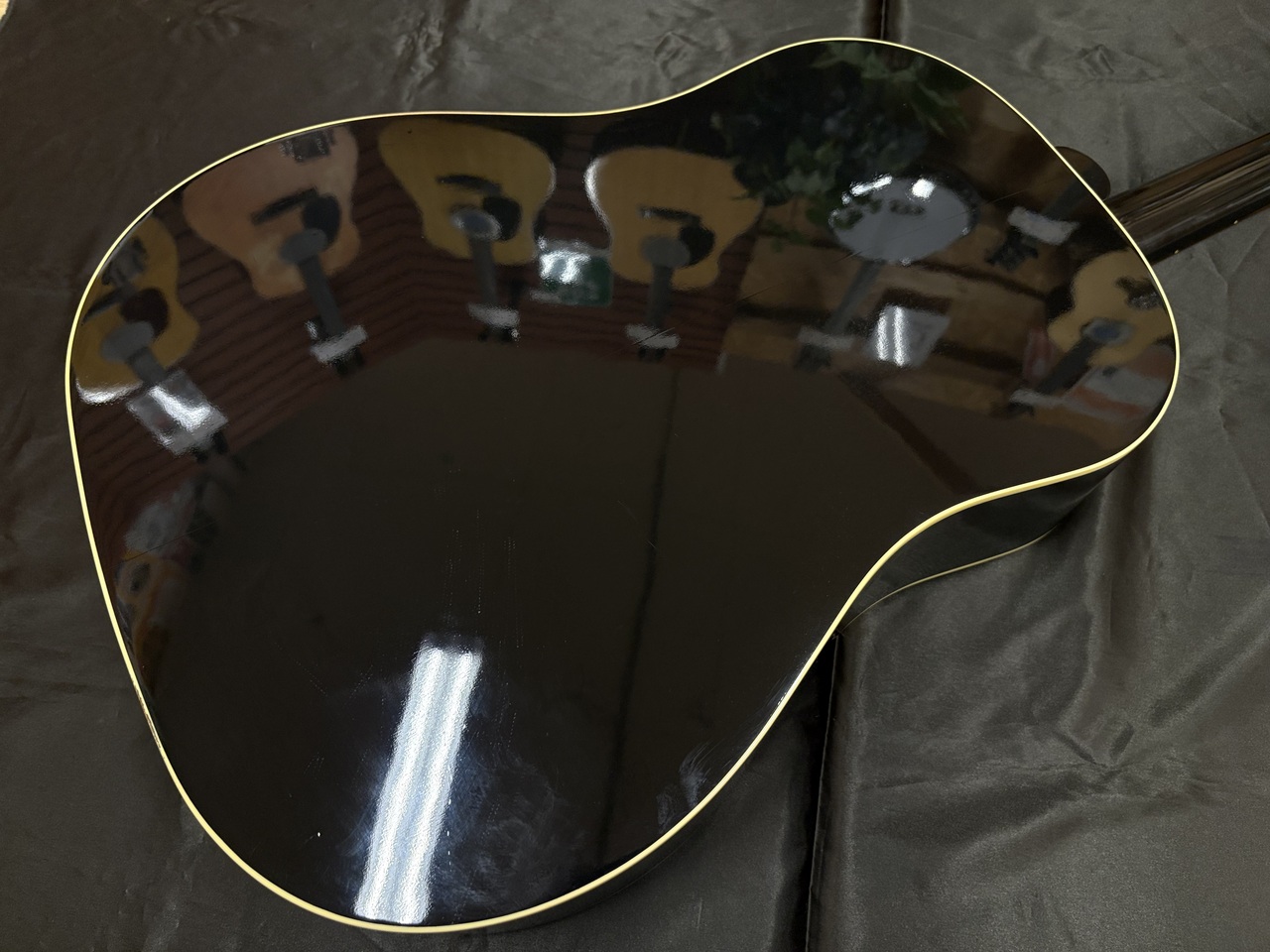 Gibson 1960's J-45 Ebony 2022年製（中古）【楽器検索デジマート】