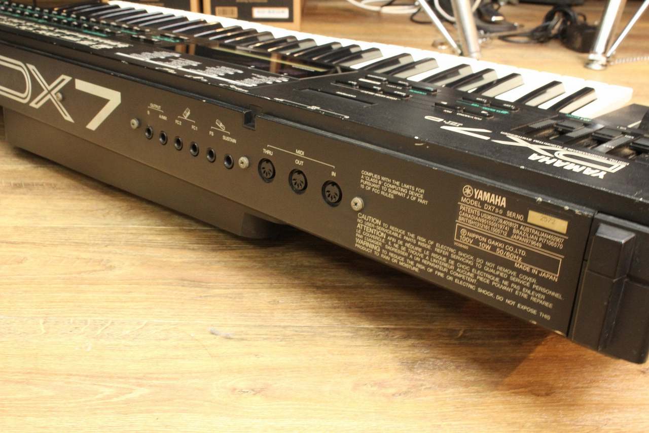 YAMAHA DX7II-D 【キーボードマート新宿】【新宿店】（中古/送料無料