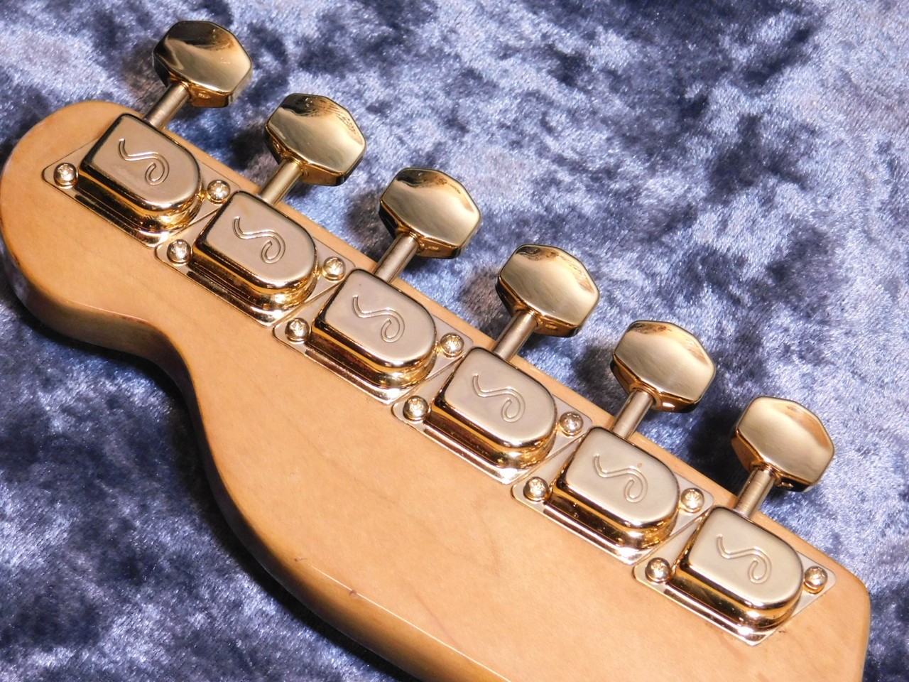 Fender Collectors Edition Black & Gold Telecaster '82（ビンテージ