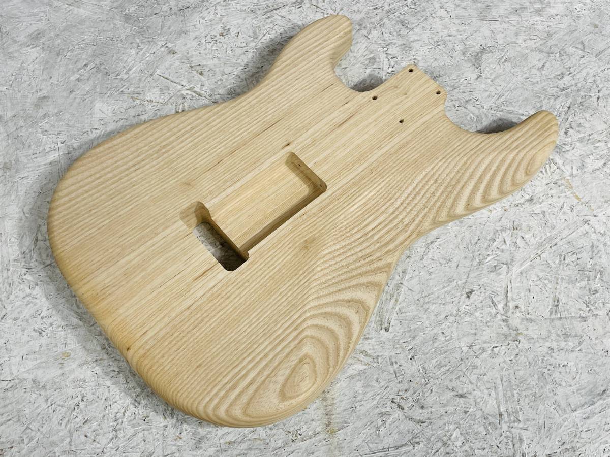 メーカー不明 ストラトキャスターボディー（中古/送料無料）【楽器検索