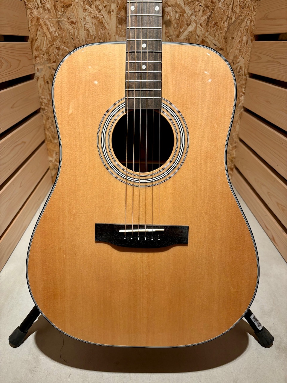 ARIA AD 211トップ単板 ソフトケース付き 弦高2.5 ARIA AD 211トップ単板 ソフトケース付き 弦高2.5 ARIA AD 211トップ単