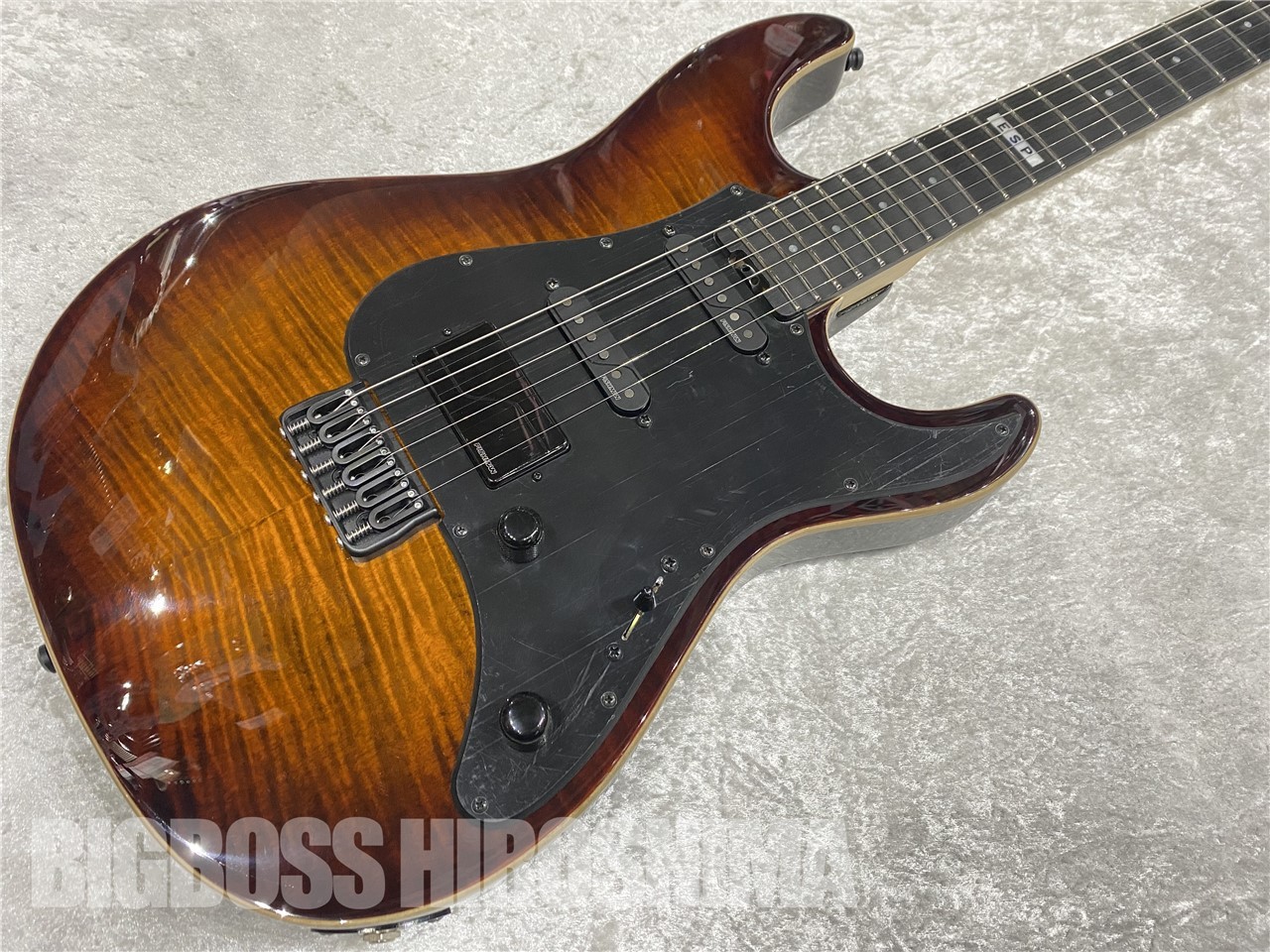 E-II SN-3 (Tiger Eye Sunburst)