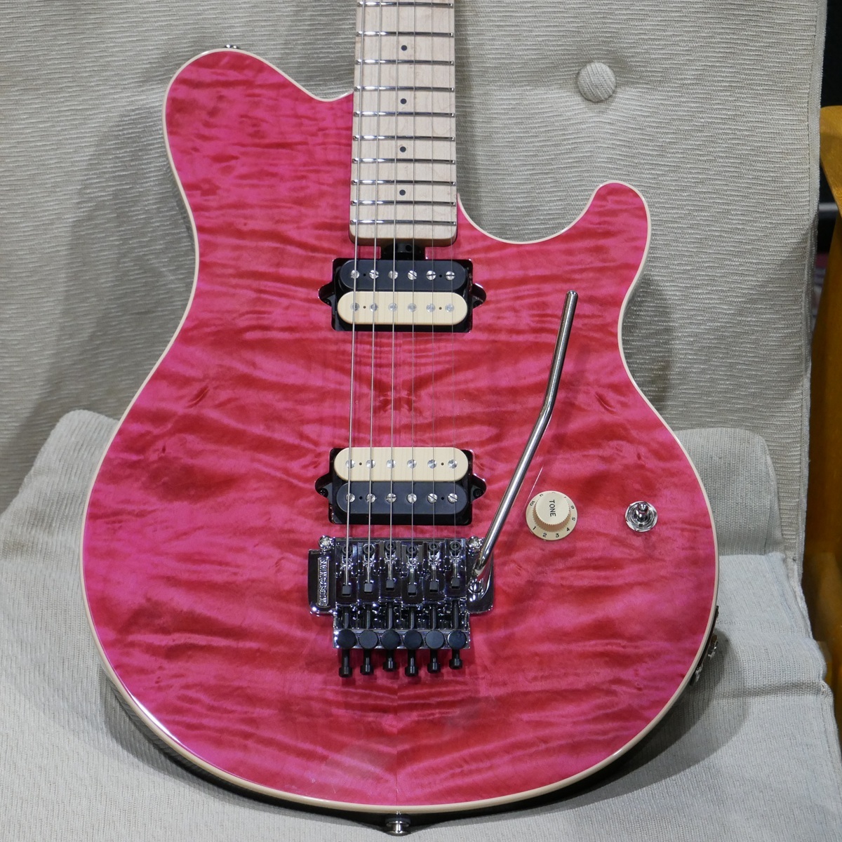 MUSIC MAN KID LIMITED AXIS TRANS PINK QUILT / MH / Brown Back