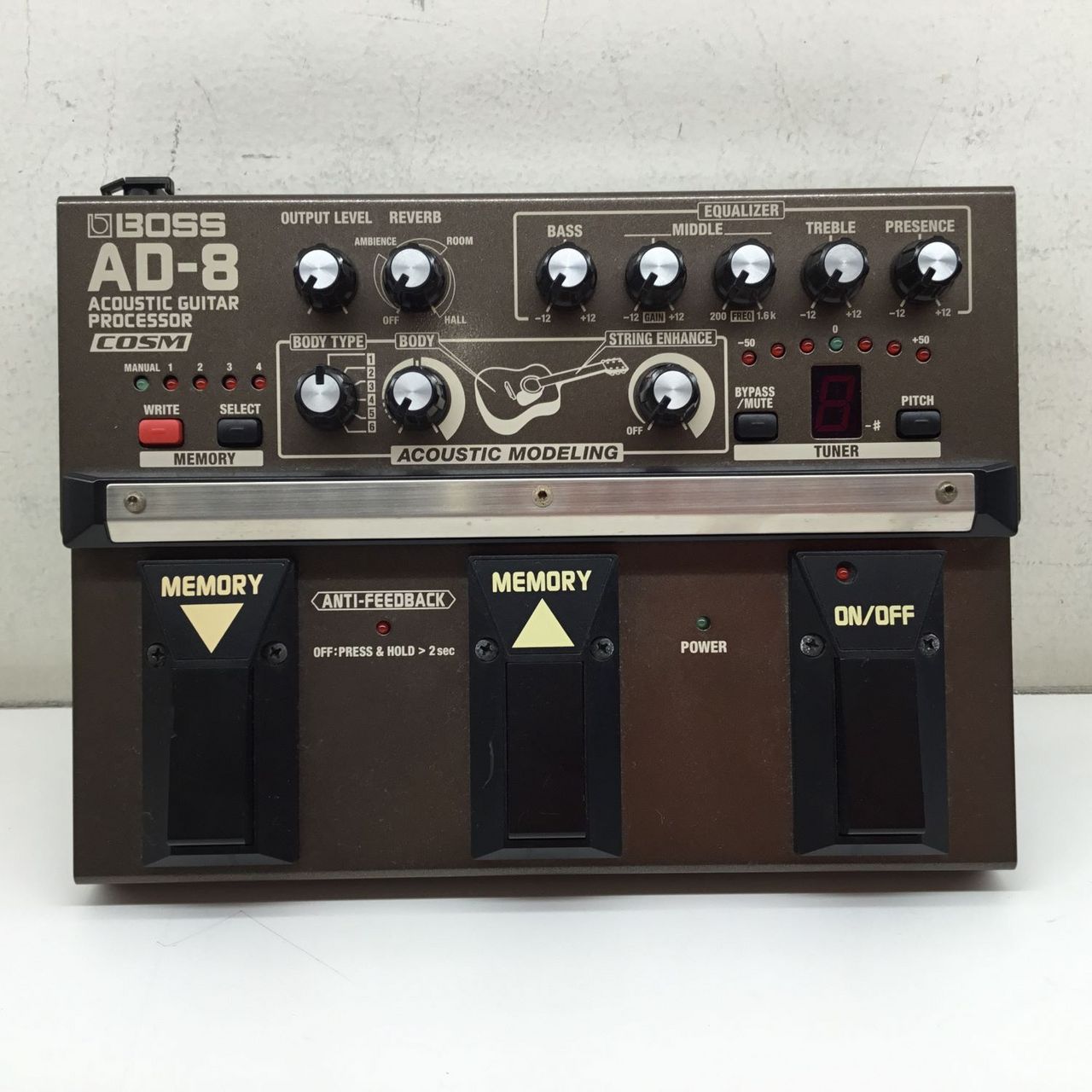 BOSS AD-8 アコギ プリアンプ イコライザー リバーブ エフェクター アコースティックギター初心者にもおすすめ。アコギ用プリアンプ