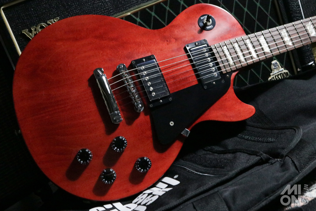 Gibson Les Paul Studio Faded Worn Cherry 2011（中古）【楽器検索 