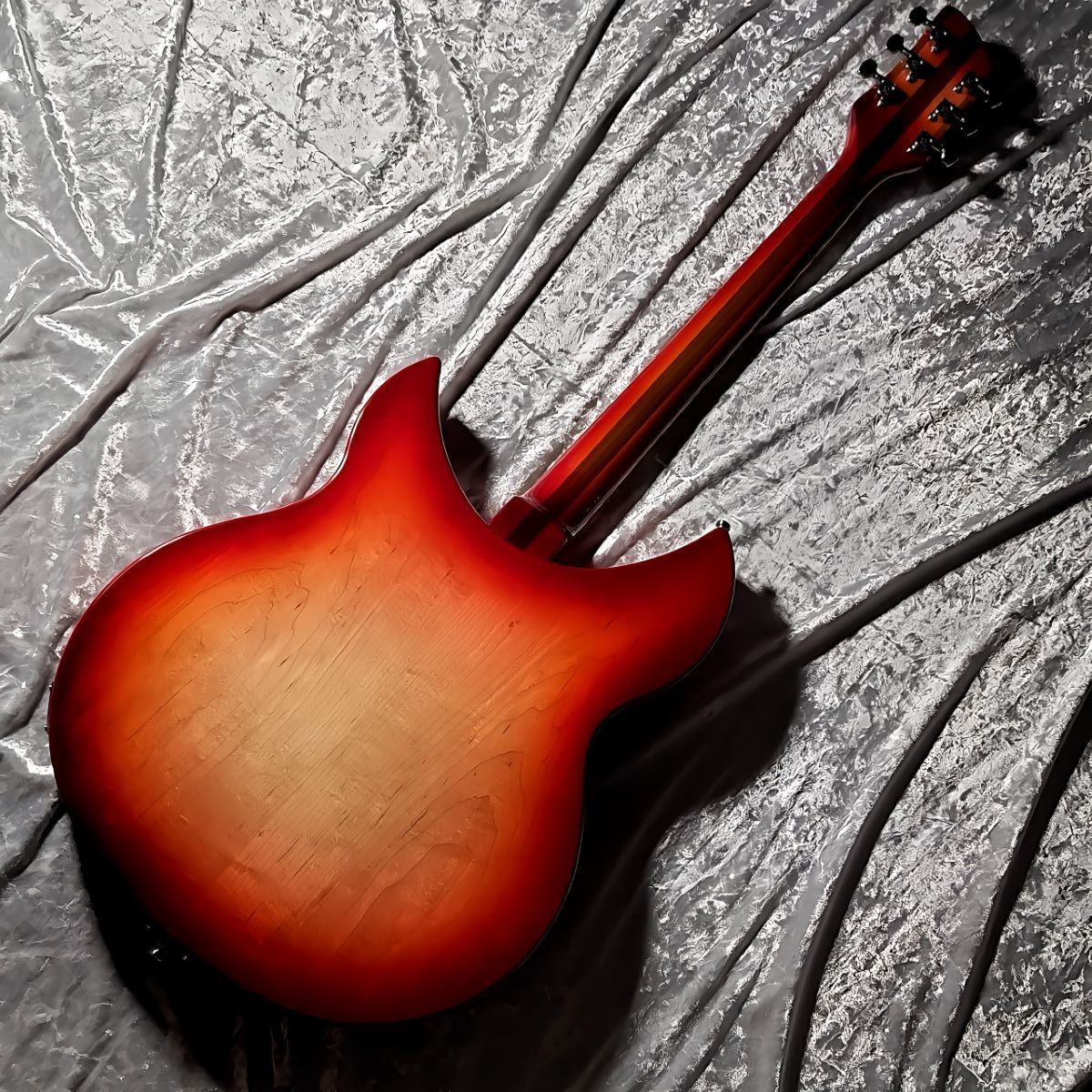 Rickenbacker 330 Fireglo ファイヤーグロウ セミアコースティックギター エレキギター（新品/送料無料）【楽器検索デジマート】