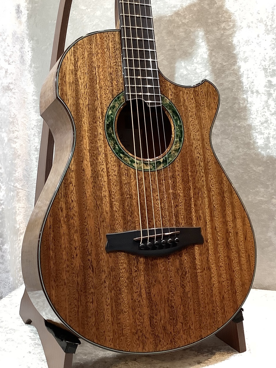 エレキギター アフリカンマホガニー Leaf Instruments 【美品】蓮華 Renge 【パーラーサイズ×オール