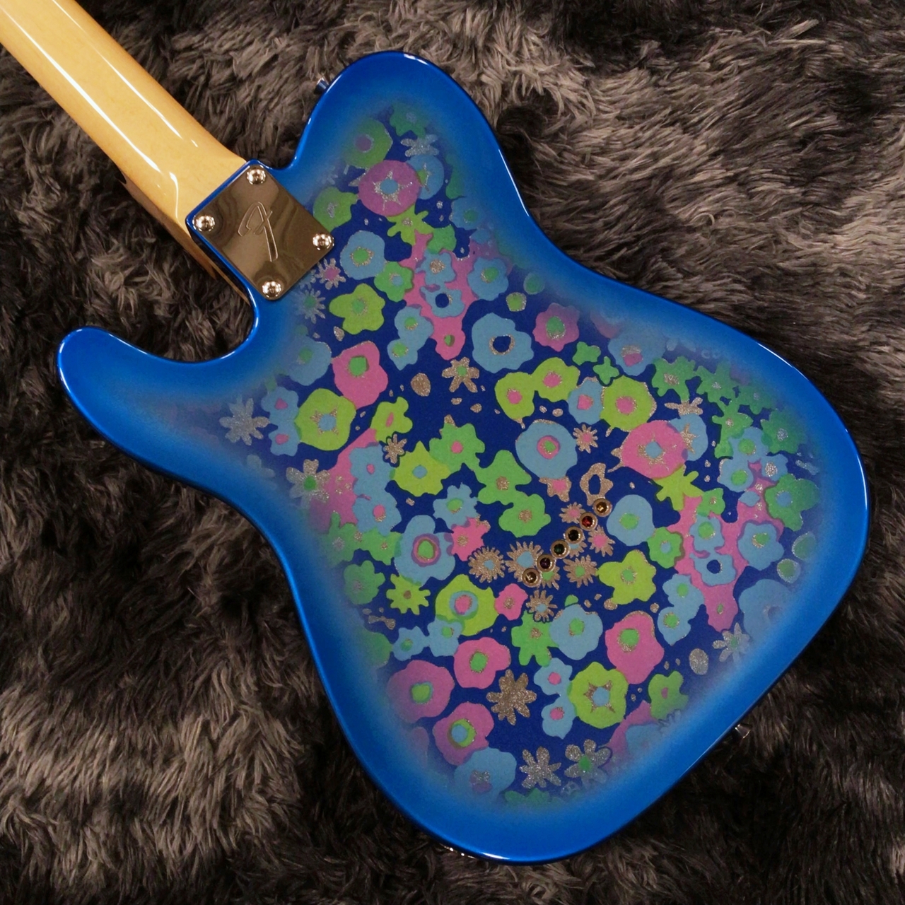 Fender Telecaster Blue Flower 25年限定生産 Fenderから「Blue Flower」テレとストラトが2025年限定復刻！