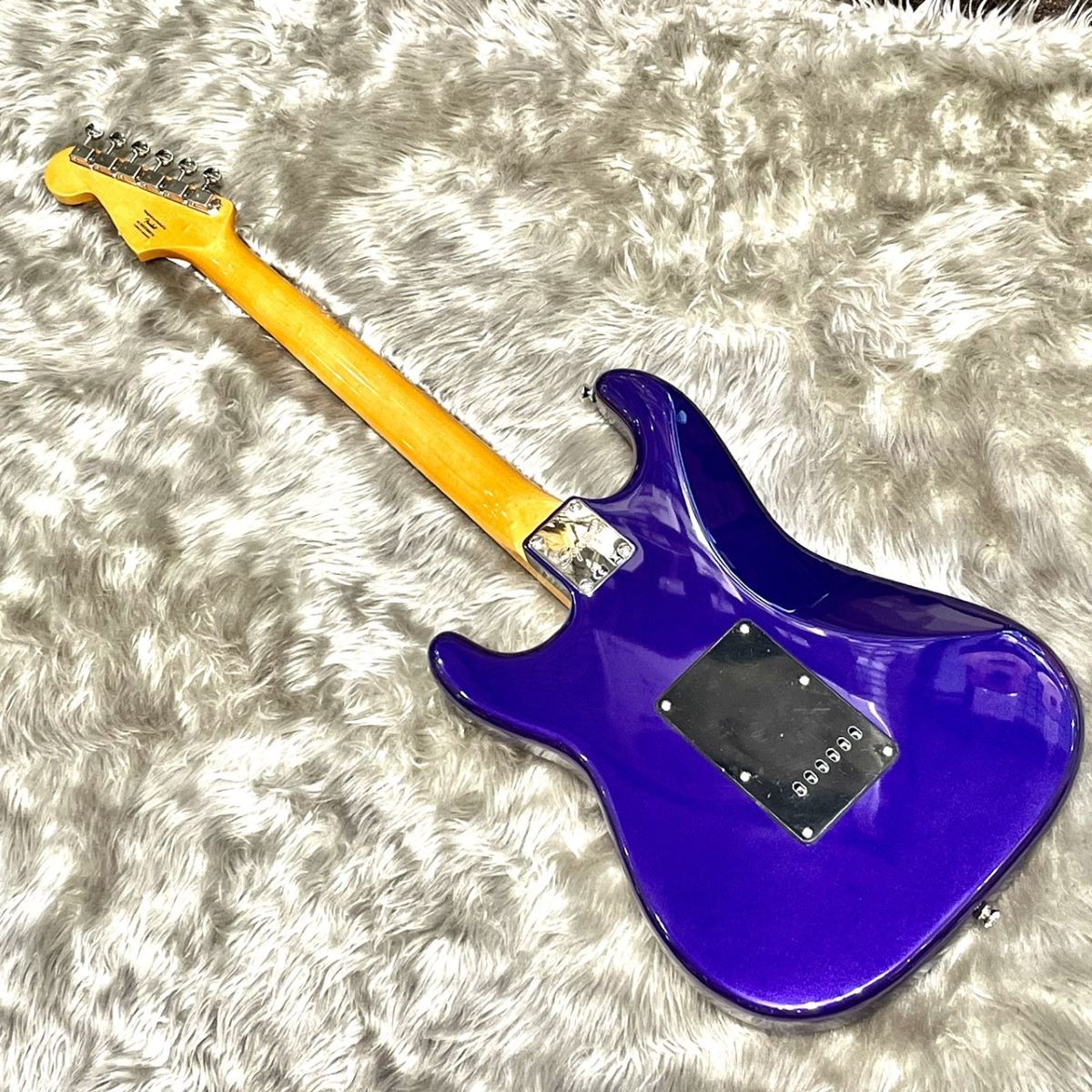 Squier by Fender FSR Classic Vibe '60s Stratocaster Purple