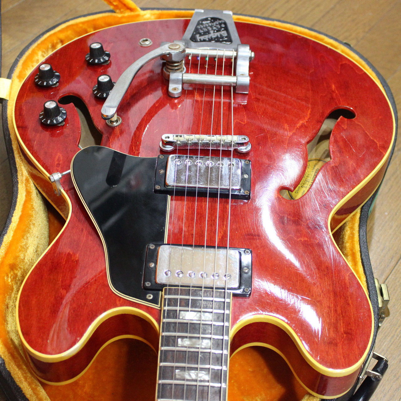 Gibson ES-335 Cherry ギブソン ES335 チェリー 1969-1970年製です