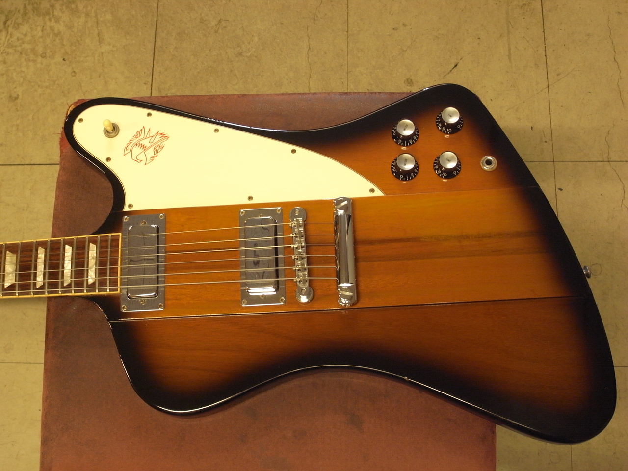 純正ハードケース付属 Gibson Firebird V 2012 Amazon | SKB エレクトリックギター ファイヤーバード