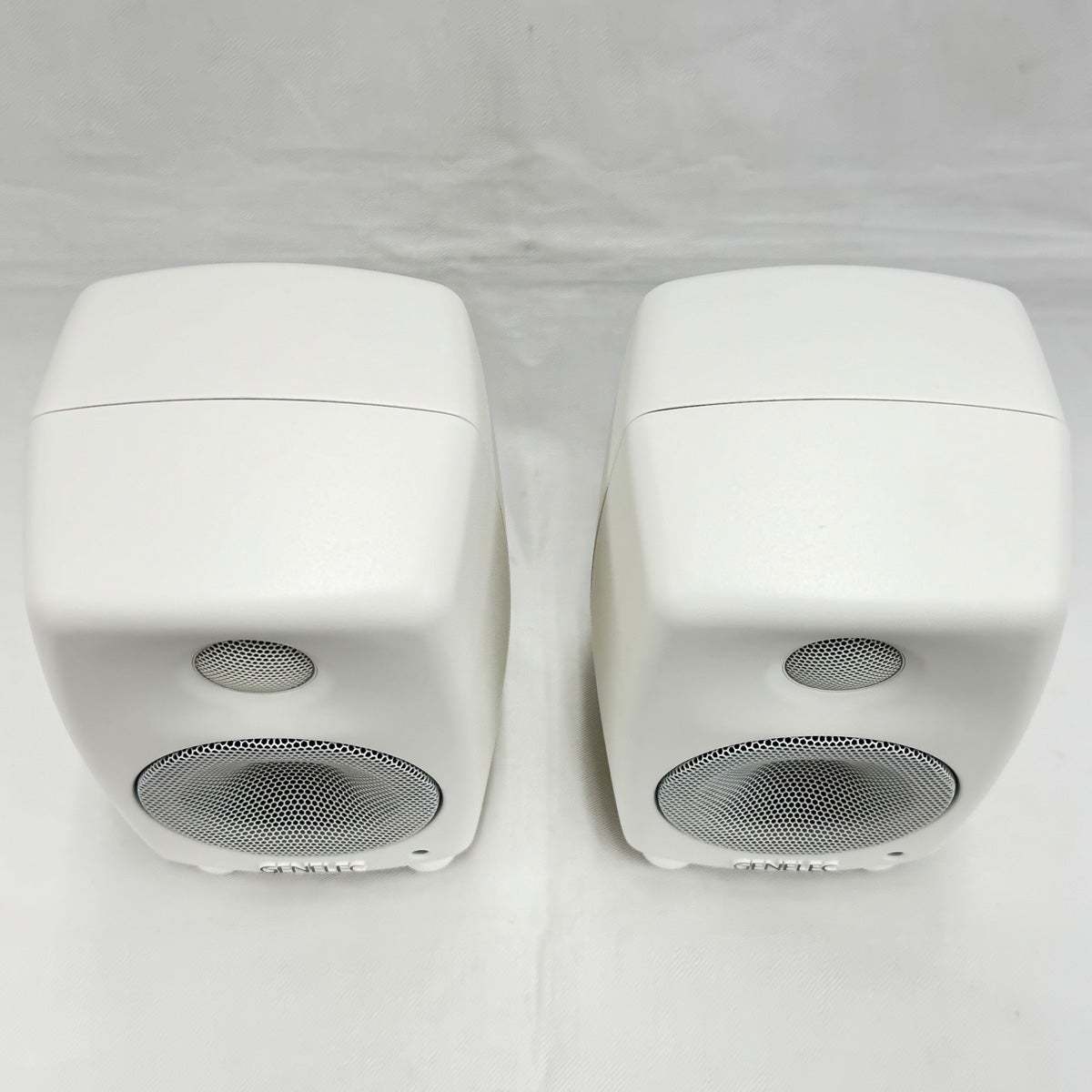 GENELEC G One ホワイト (ペア) Home Audio Systems【デモ使用品特価
