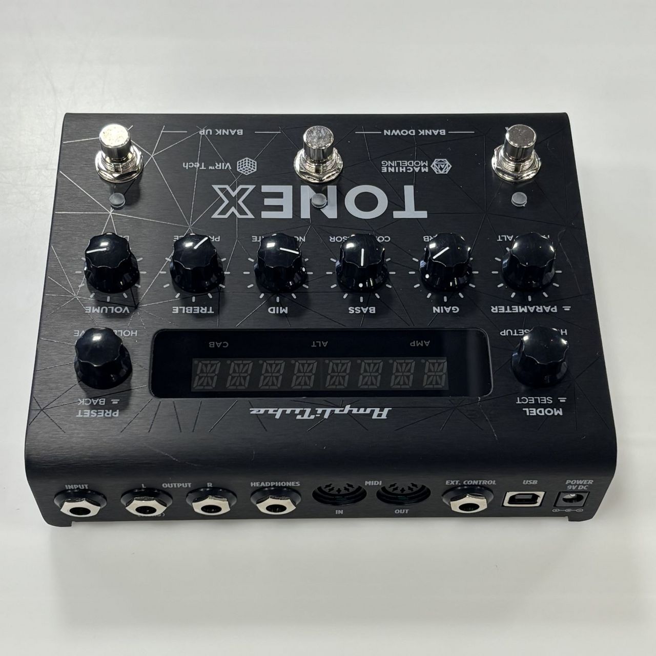 【美品】TONEX PEDAL※ソフトウェア有り tonex_pedal_half.jpg