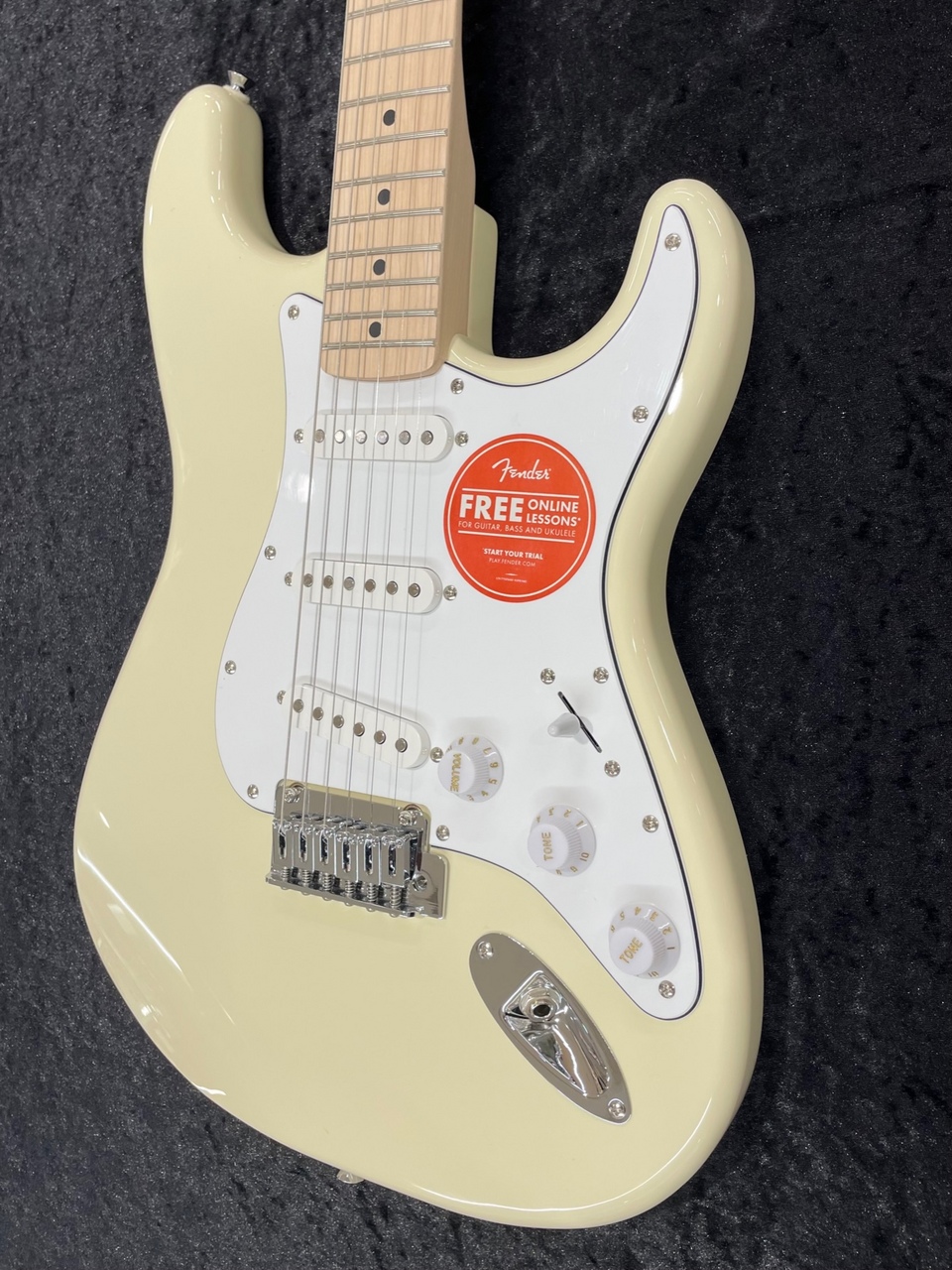 Squier by Fender Affinity Series Stratocaster Maple Fingerboard