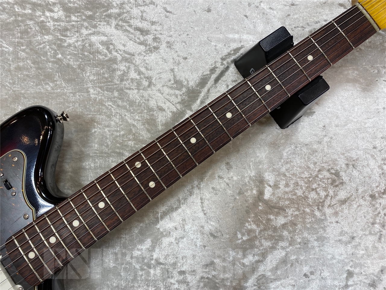 Vanzandt JMV-R2【3Tone Sunburst】（B級特価/送料無料）【楽器検索