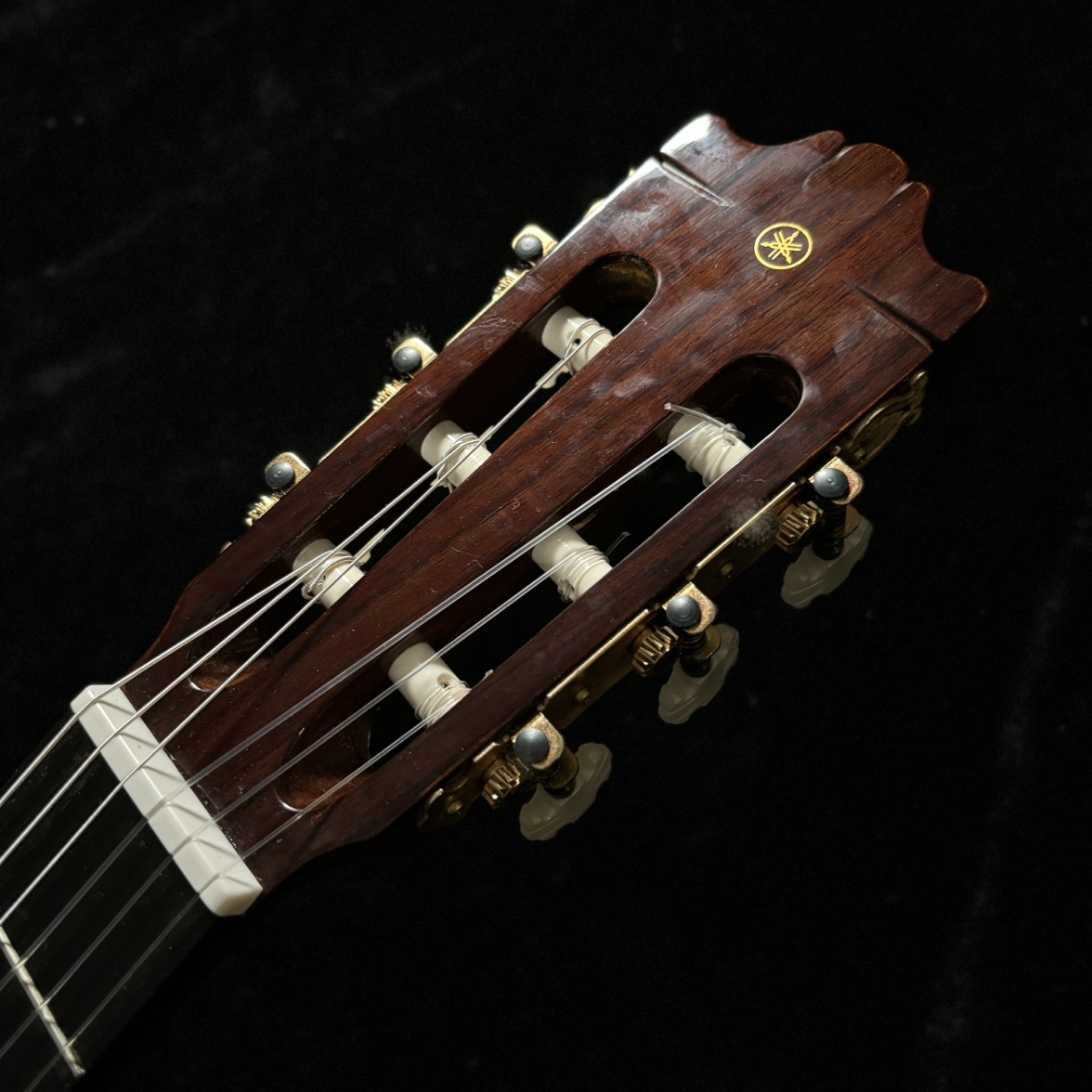 YAMAHA アコースティックギター　C-200 Yamaha C-200 Electric Classical Guitar (Feb 1977) – Neil Ta